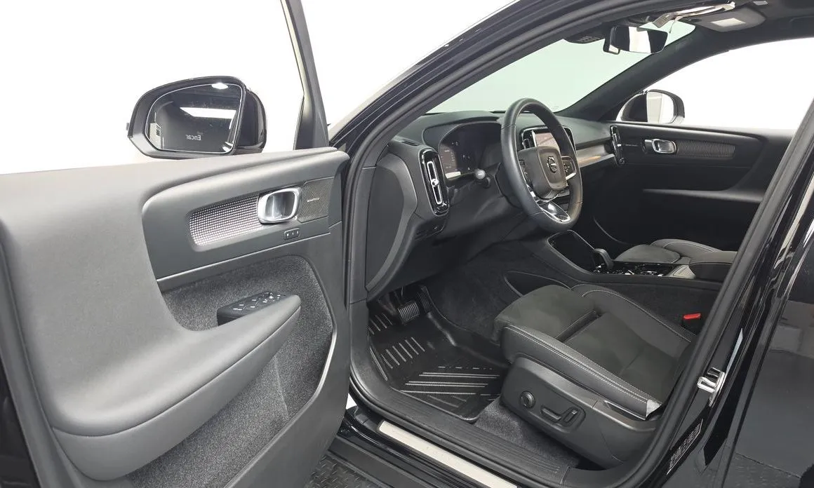 Volvo XC40 2025 из KR, фото 7
