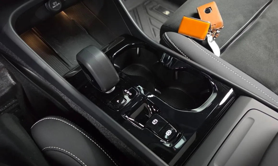 Volvo XC40 2025 из KR, фото 4