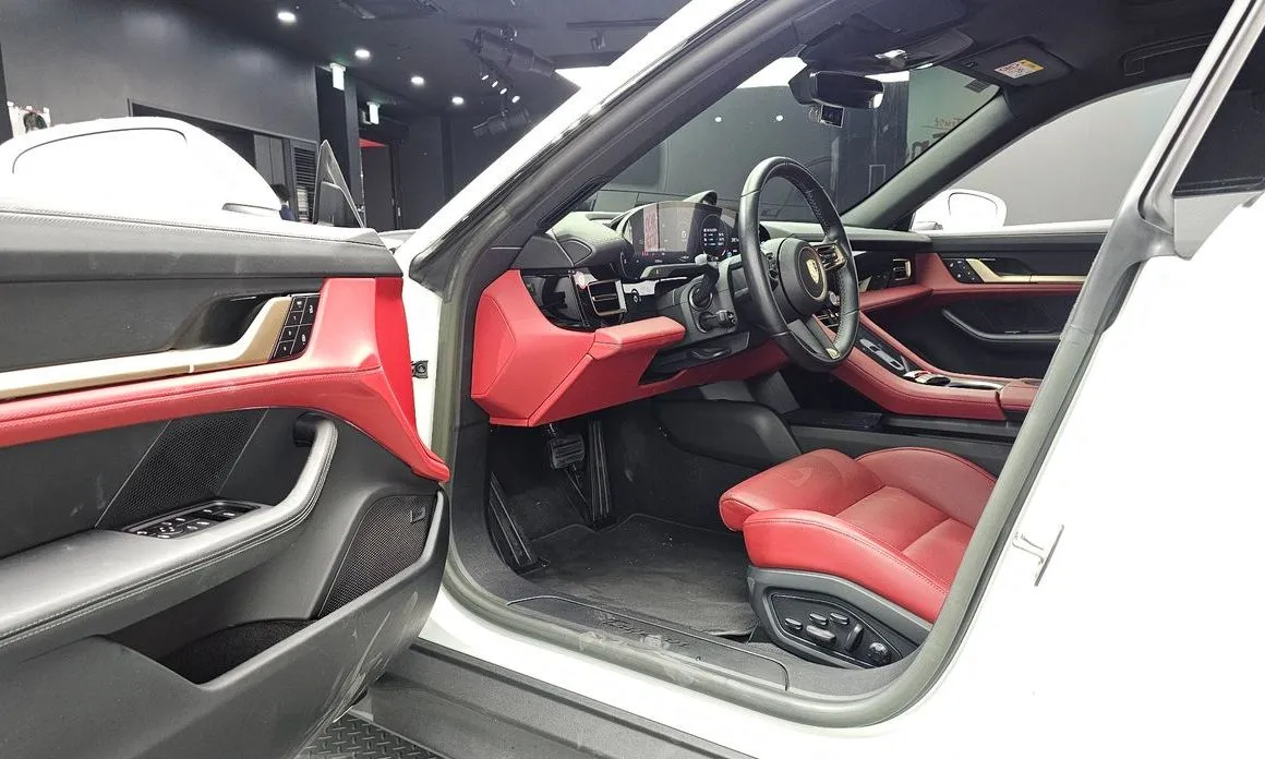 Porsche Taycan 2023 из KR, фото 7