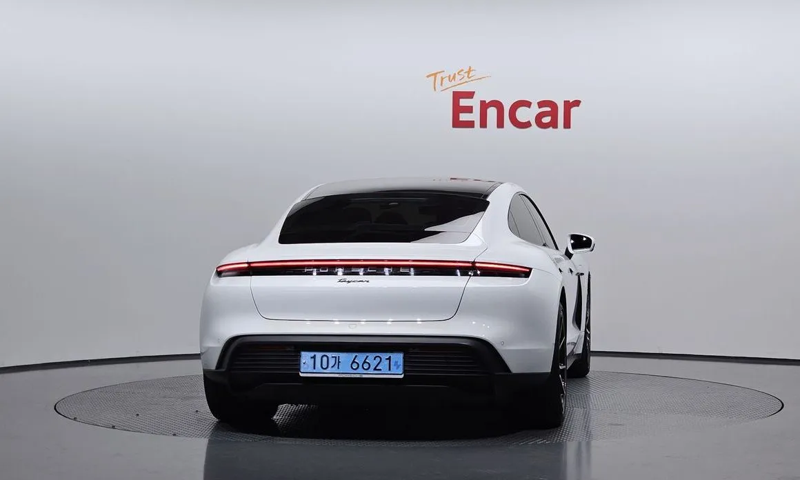 Porsche Taycan 2023 из KR, фото 8