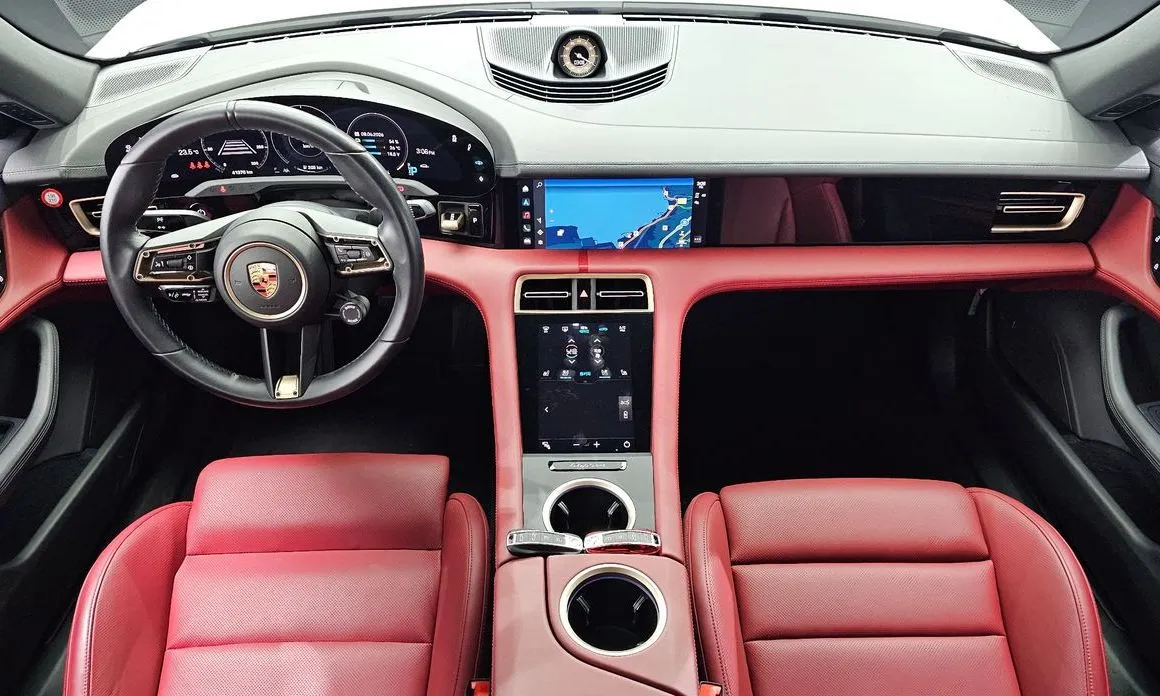 Porsche Taycan 2023 из KR, фото 4