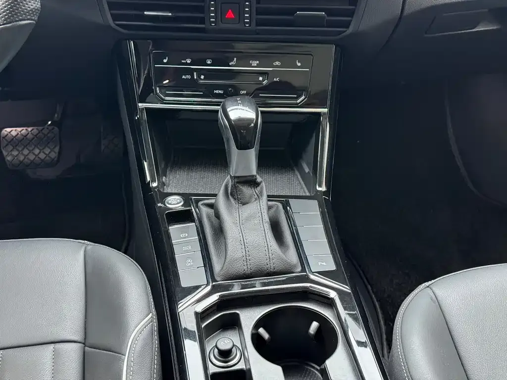 Volkswagen Passat — фото 8