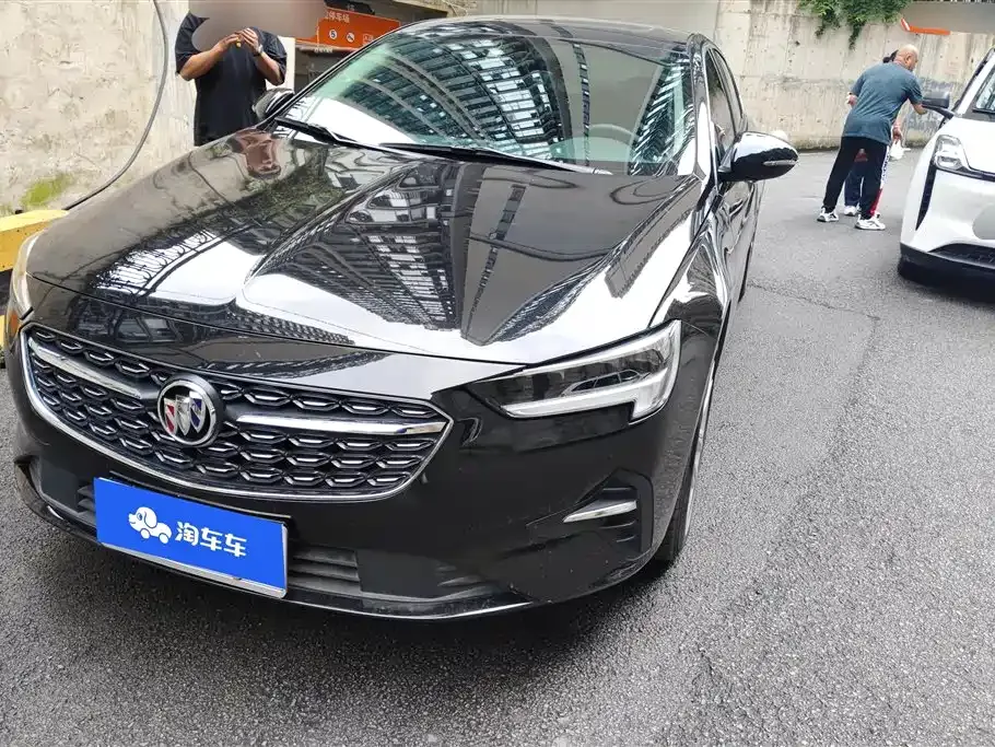 Buick Regal — фото 1