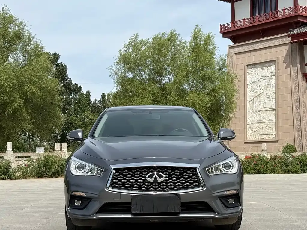 Infiniti Q50L — фото 4
