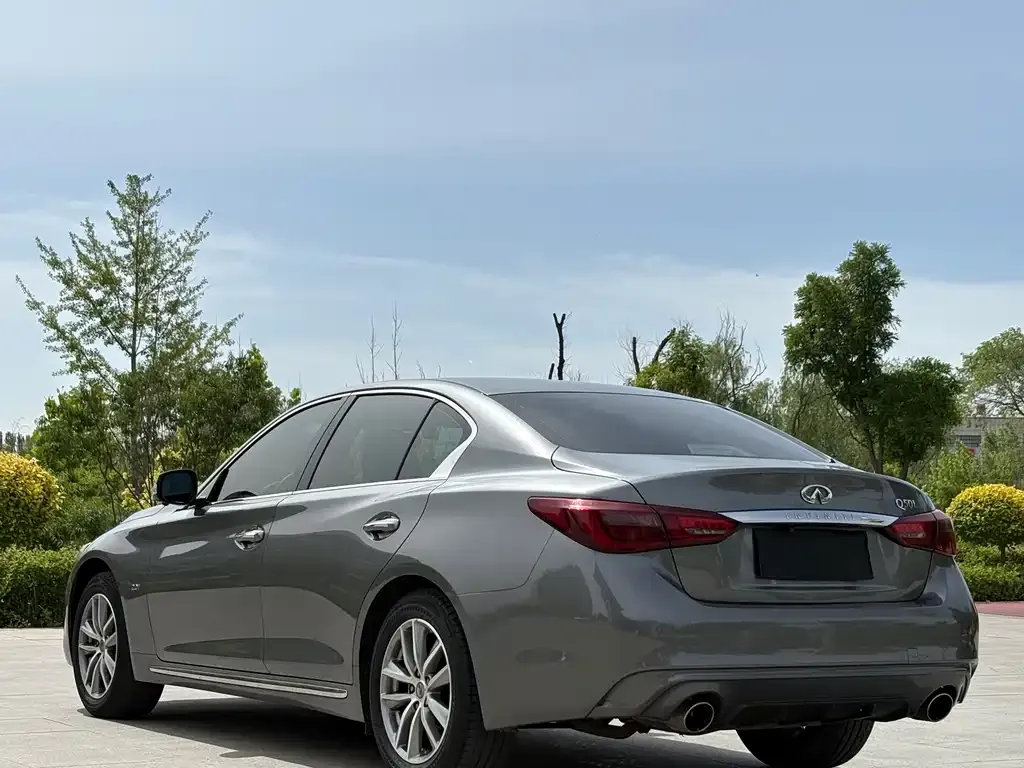 Infiniti Q50L — фото 9