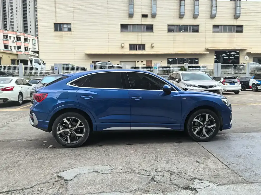 Audi Q3 Sportback 2022 из CN, фото 7
