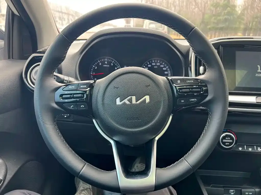 Kia KX1 2022 из CN, фото 8