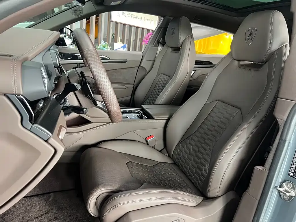 Lamborghini Urus — фото 4