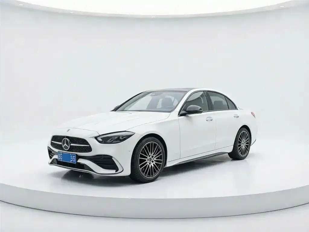Mercedes-Benz C-Class — фото 1
