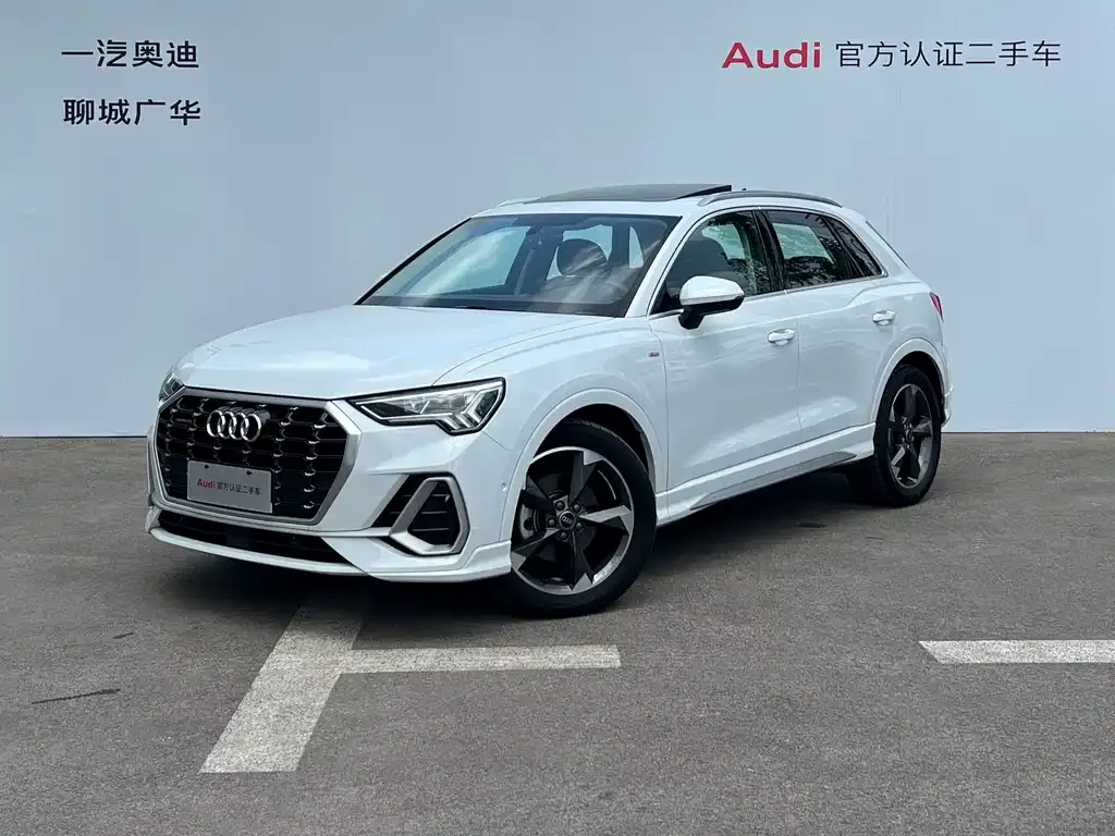 Audi Q3 — фото 1