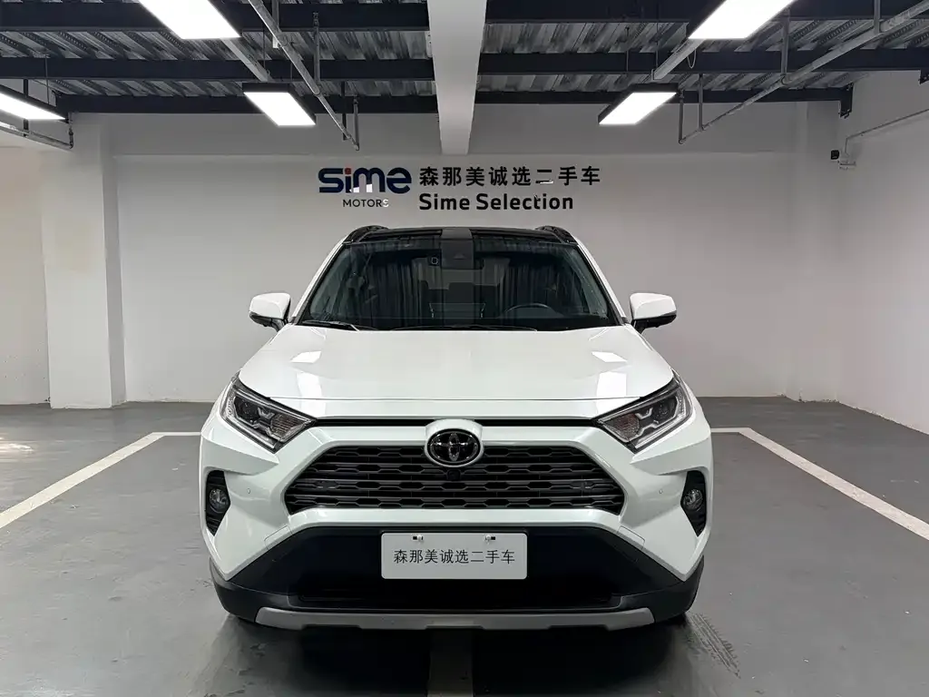 Toyota RAV4 — фото 2