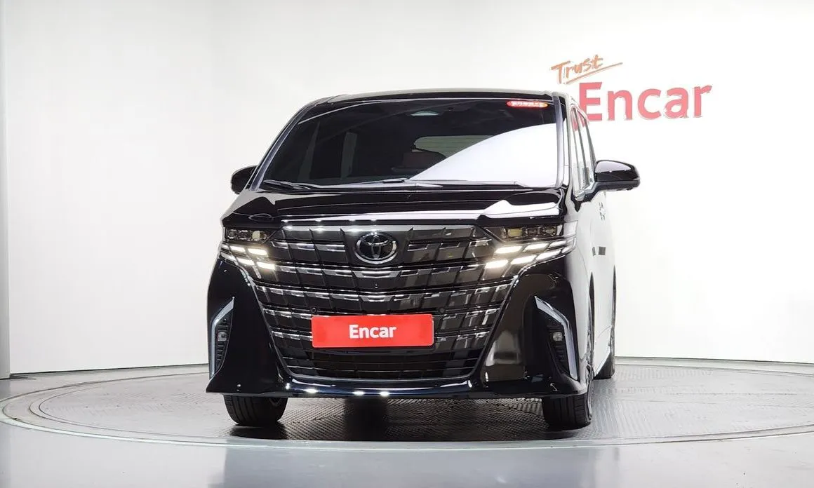 Toyota Alphard — фото 3