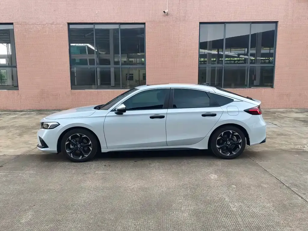 Honda Civic — фото 8