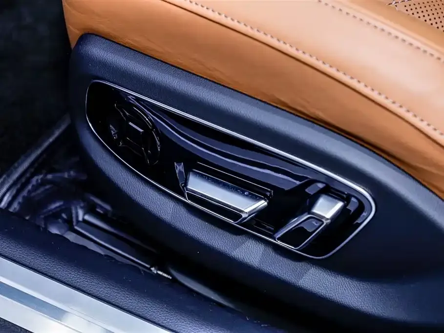 Audi A8 — фото 10