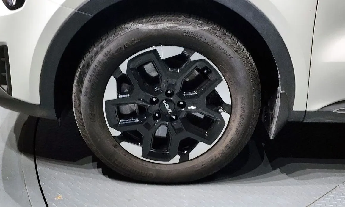 Kia Sorento — фото 5