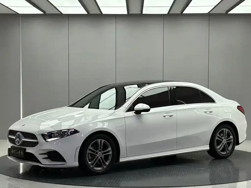 Mercedes-Benz A-Class — фото 1