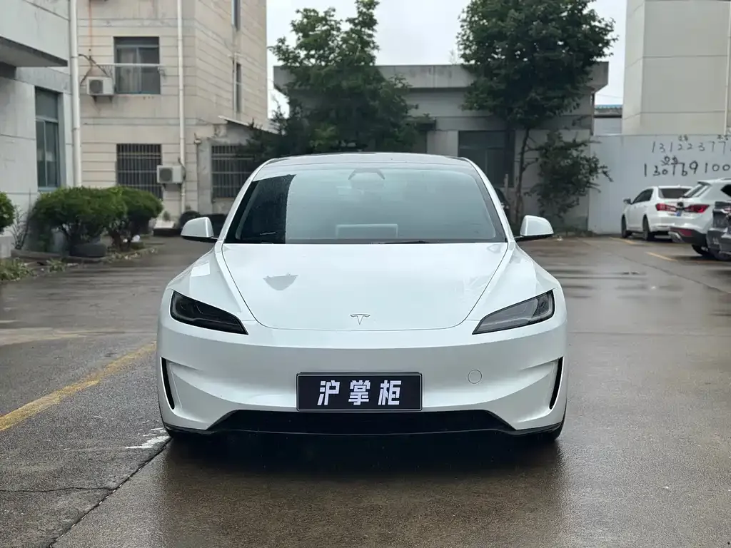 Tesla Model 3 — фото 8