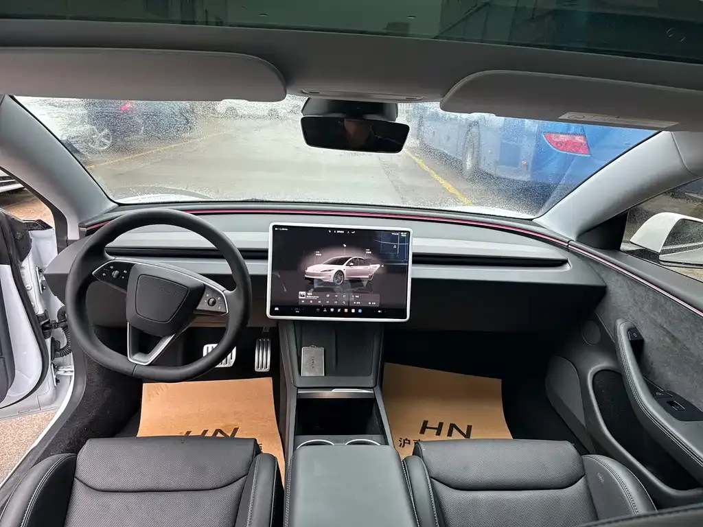Tesla Model 3 — фото 5