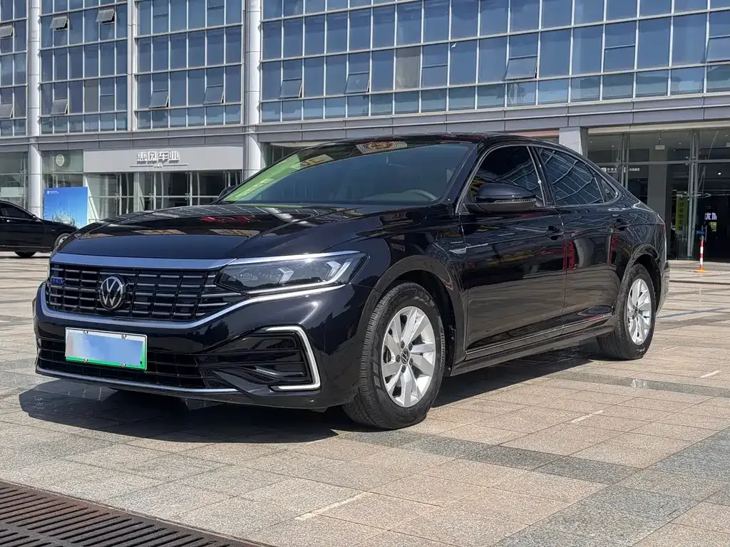 Volkswagen 帕萨特插电混动 — фото 1