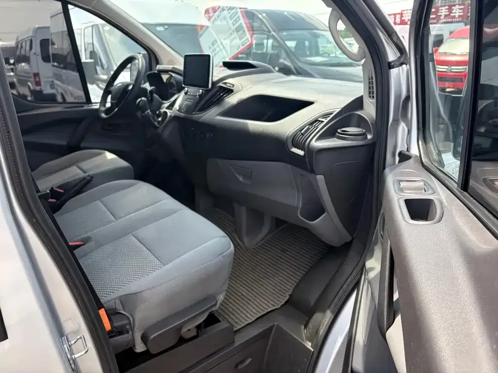 Ford Transit 2022 из CN, фото 5