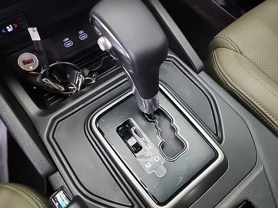 KG Mobility (Ssangyong) Musso 2025 из KR, фото 8