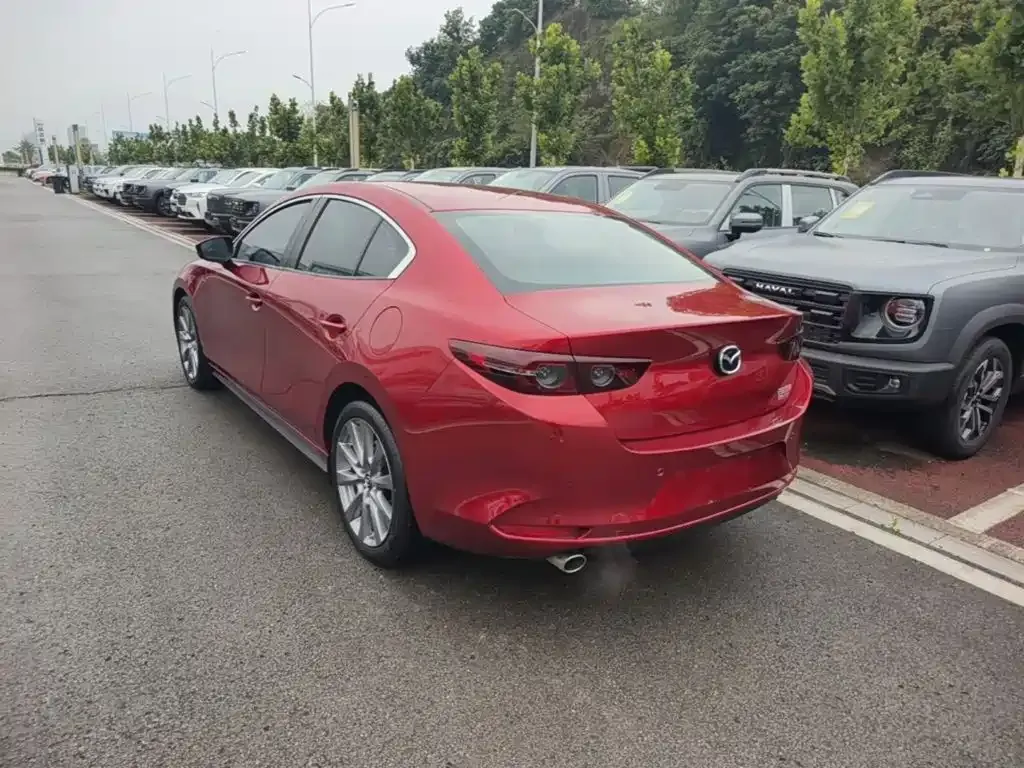 Mazda 3 Axela 2021 из CN, фото 2