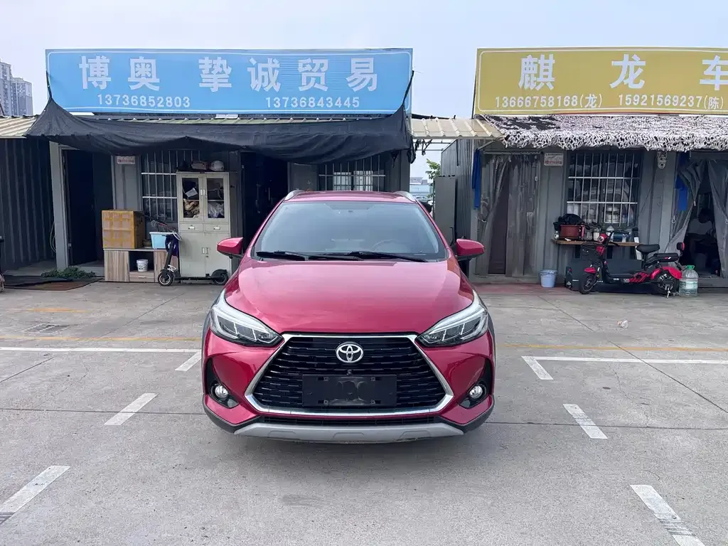 Toyota Yaris L — фото 10