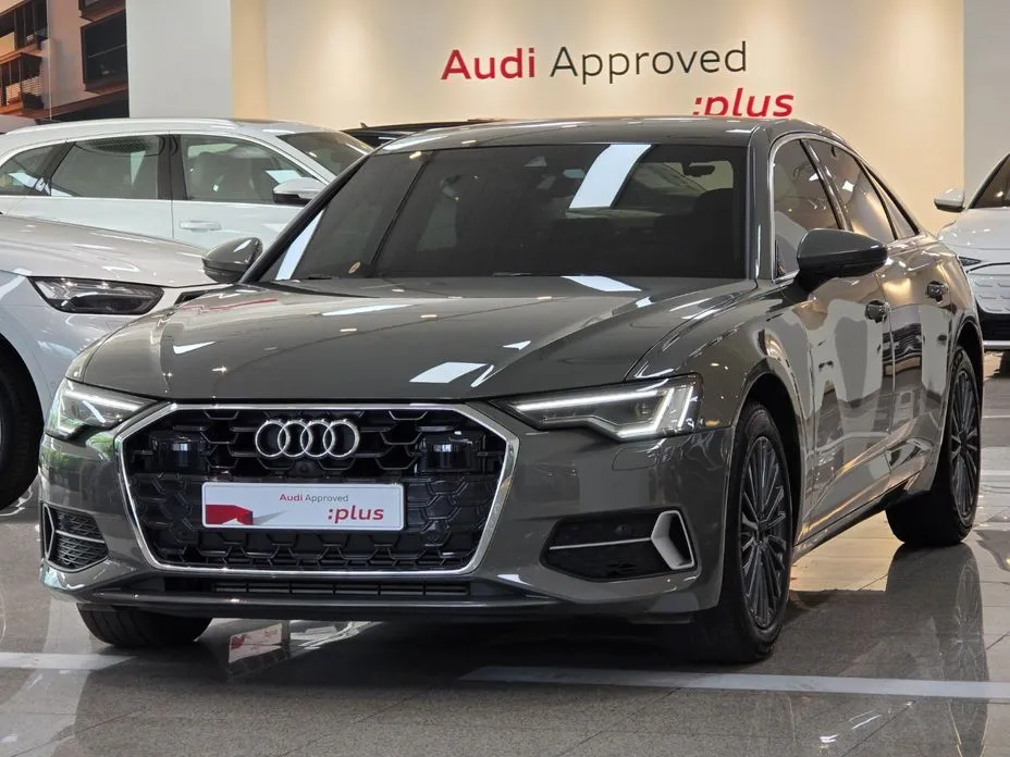 Audi A6 — фото 1