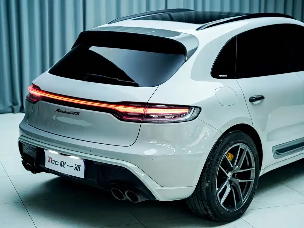 Porsche Macan — фото 8