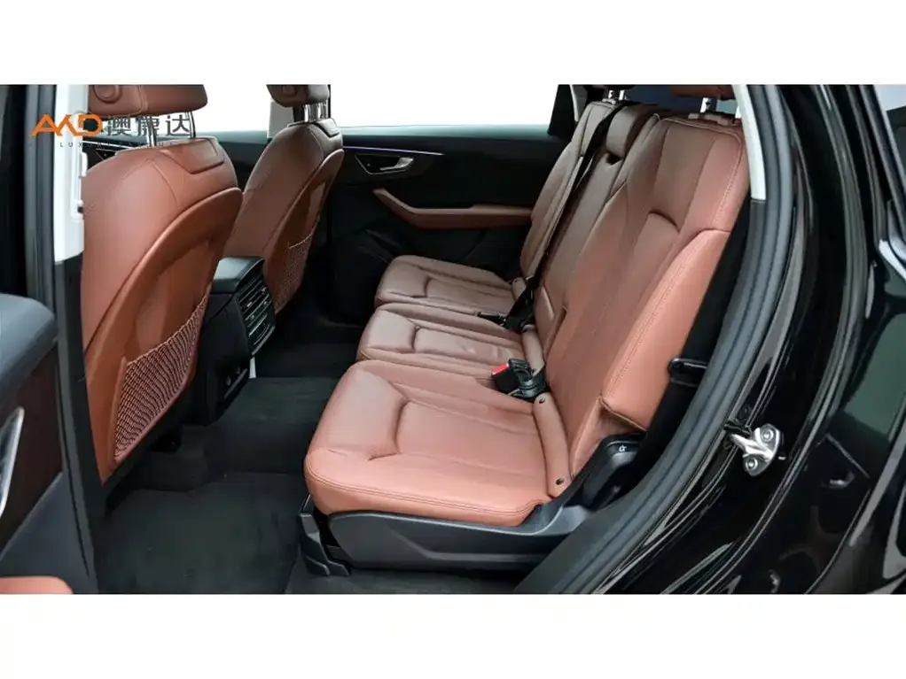 Audi Q7 2024 из CN, фото 10