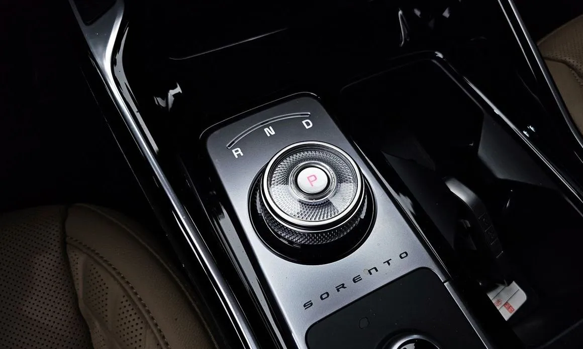 Kia Sorento — фото 5