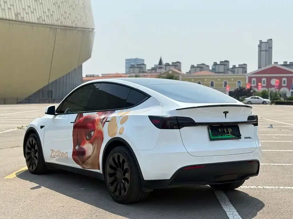Tesla Model Y — фото 4