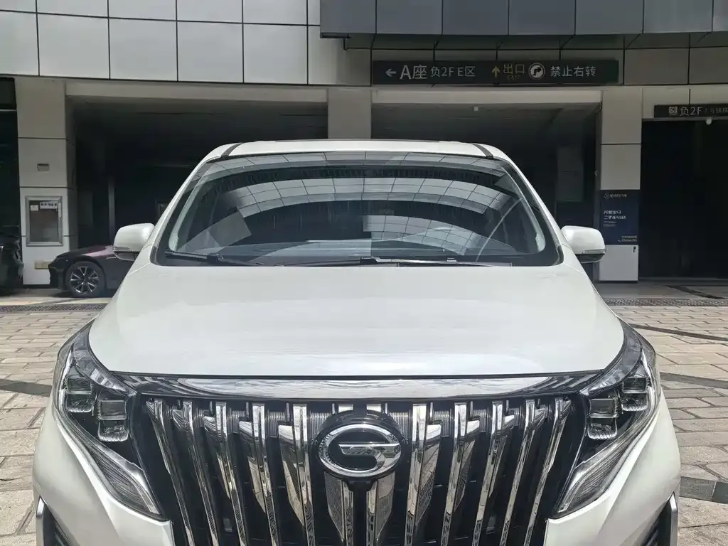 GAC Motor Trumpchi M8 — фото 2