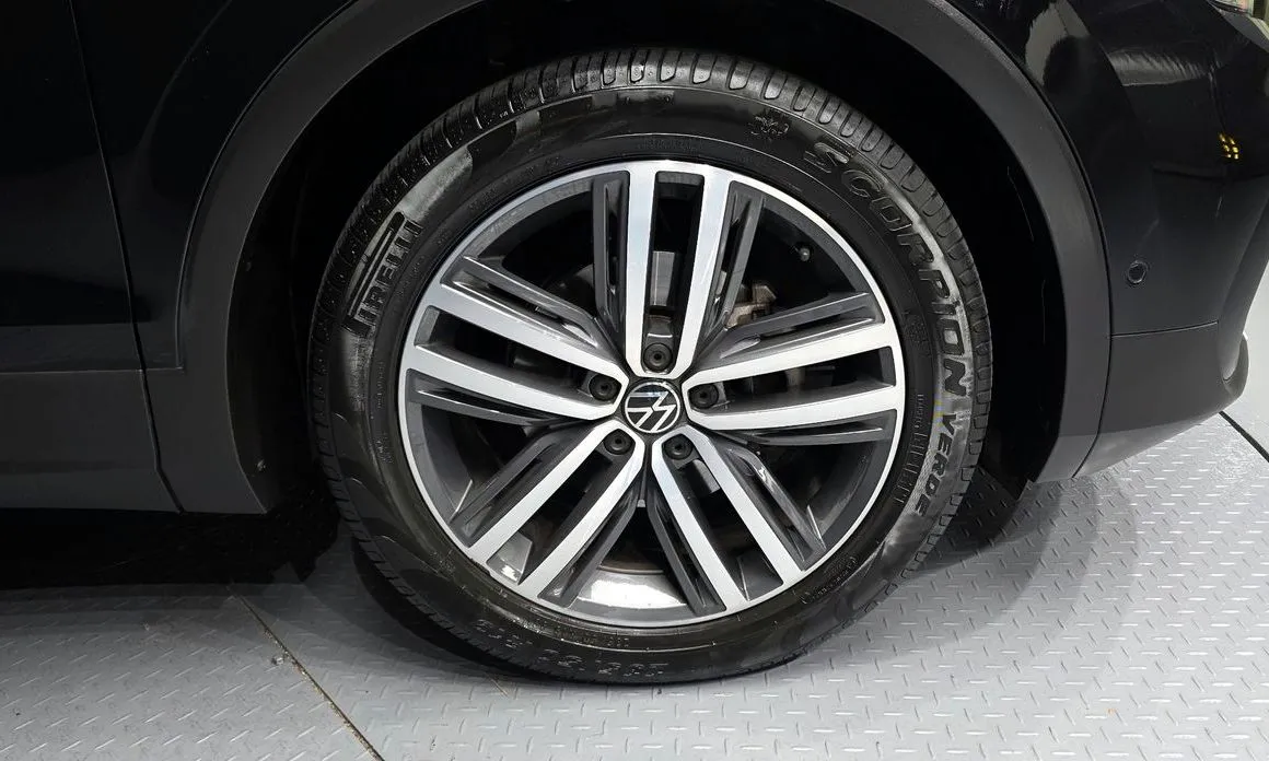 Volkswagen Tiguan 2021 из KR, фото 8