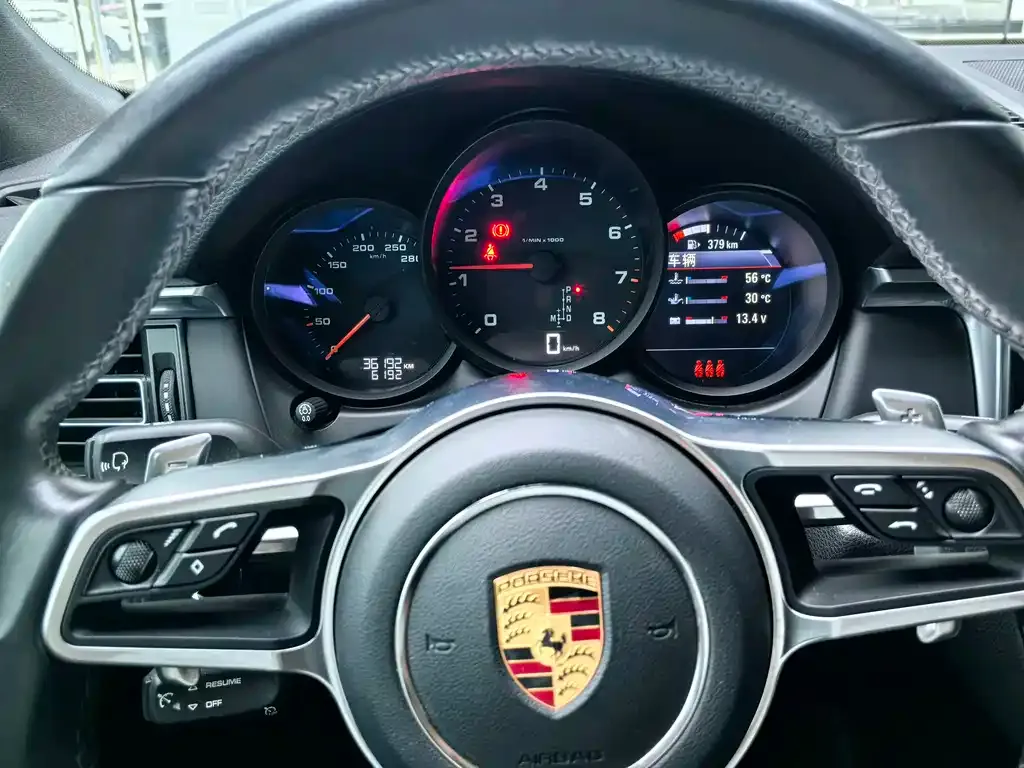Porsche Macan — фото 4