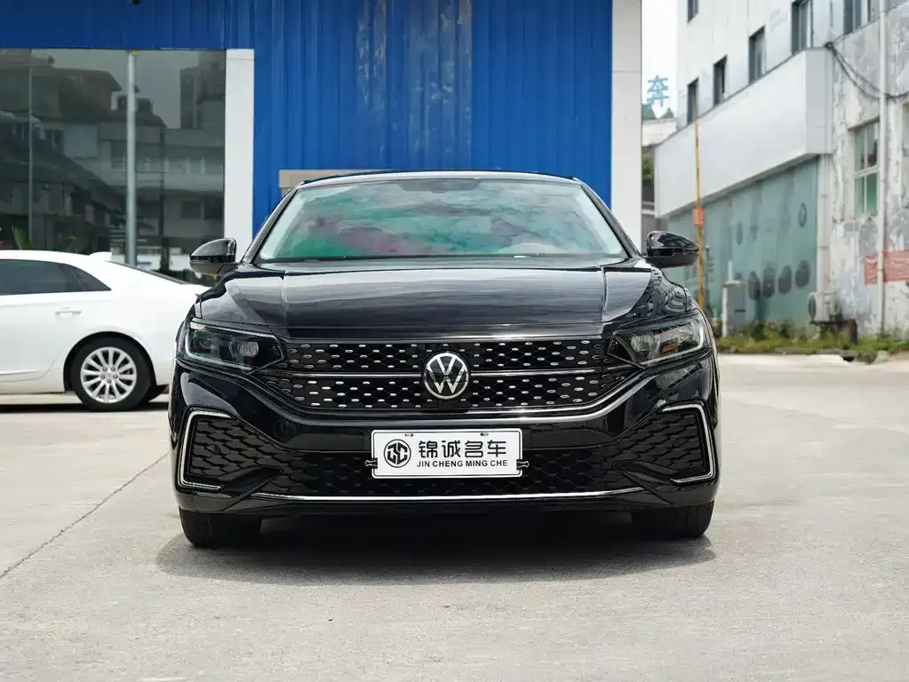 Volkswagen Passat — фото 6