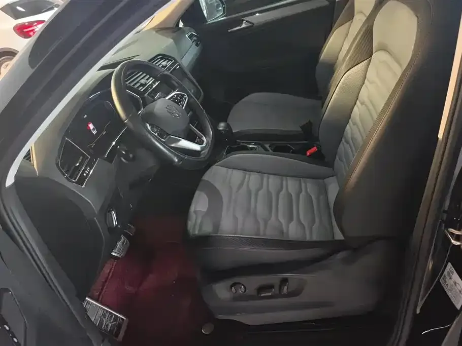Volkswagen Tiguan X 2021 из CN, фото 2
