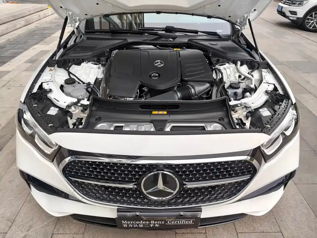 Mercedes-Benz E-Class (Import) — фото 9