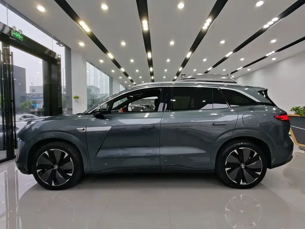 BYD Tang L — фото 3