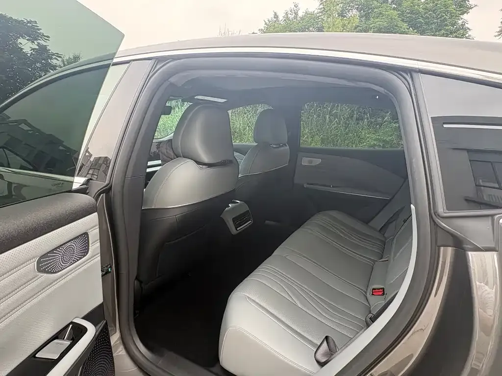 Geely Galaxy E8 2024 из CN, фото 4