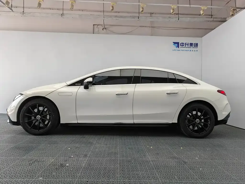 Mercedes-Benz EQE 2024 из CN, фото 4