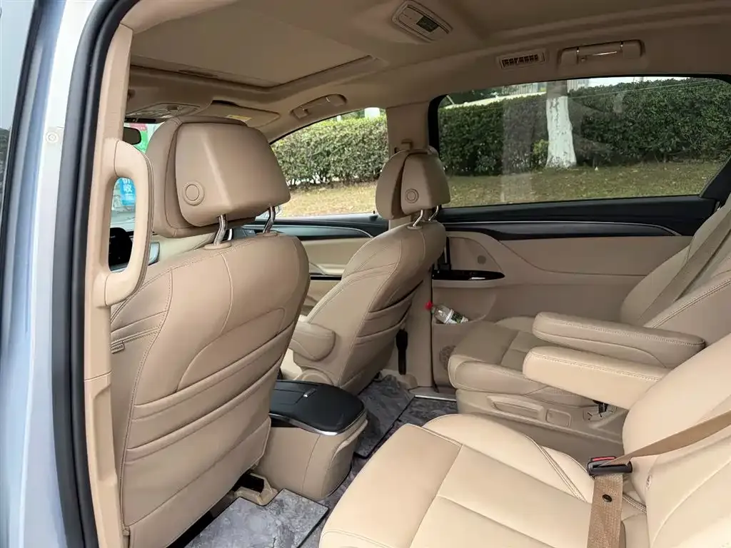 Buick GL8 Hybrid 2025 из CN, фото 2