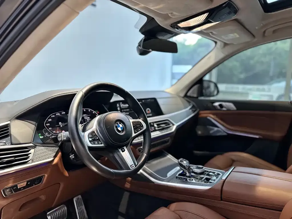 BMW X7 — фото 3