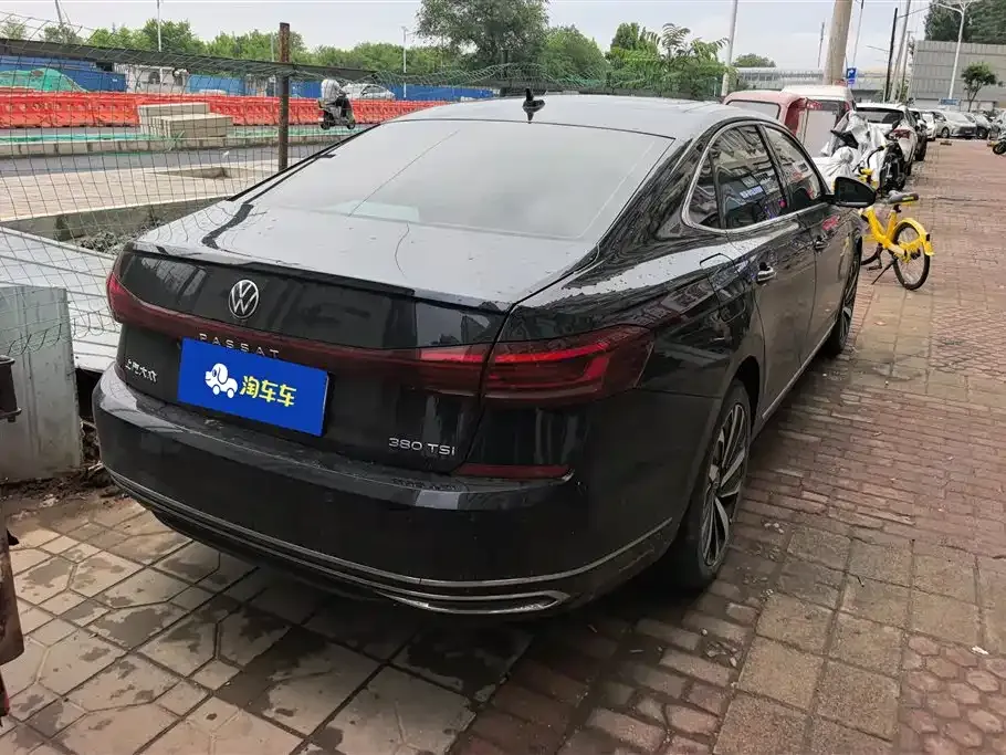 Volkswagen Passat — фото 8