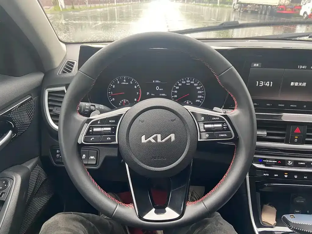 Kia KX3 — фото 5