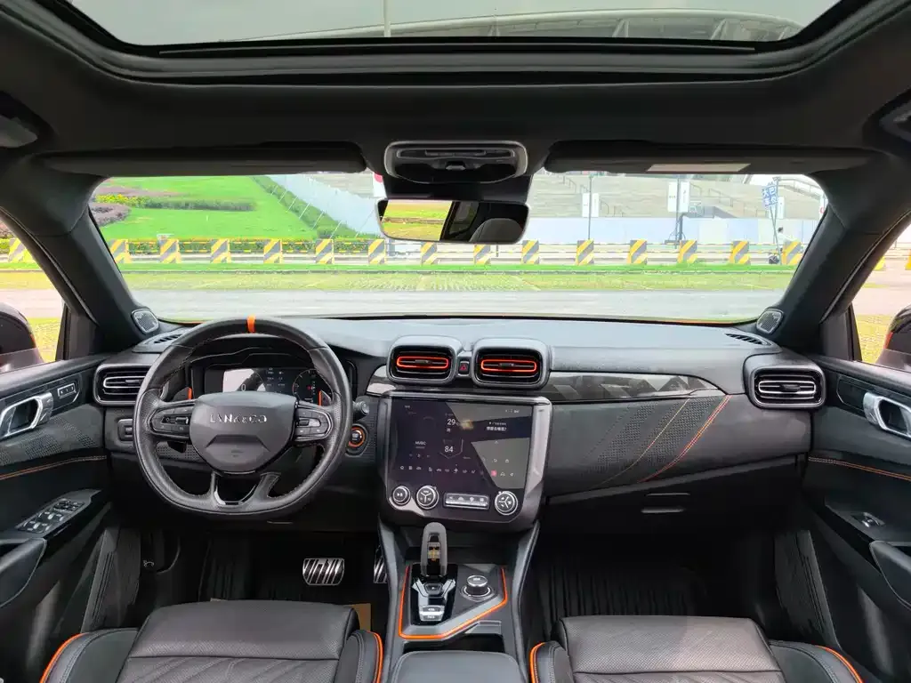 Lynk & Co 02 Hatchback 2021 из CN, фото 5