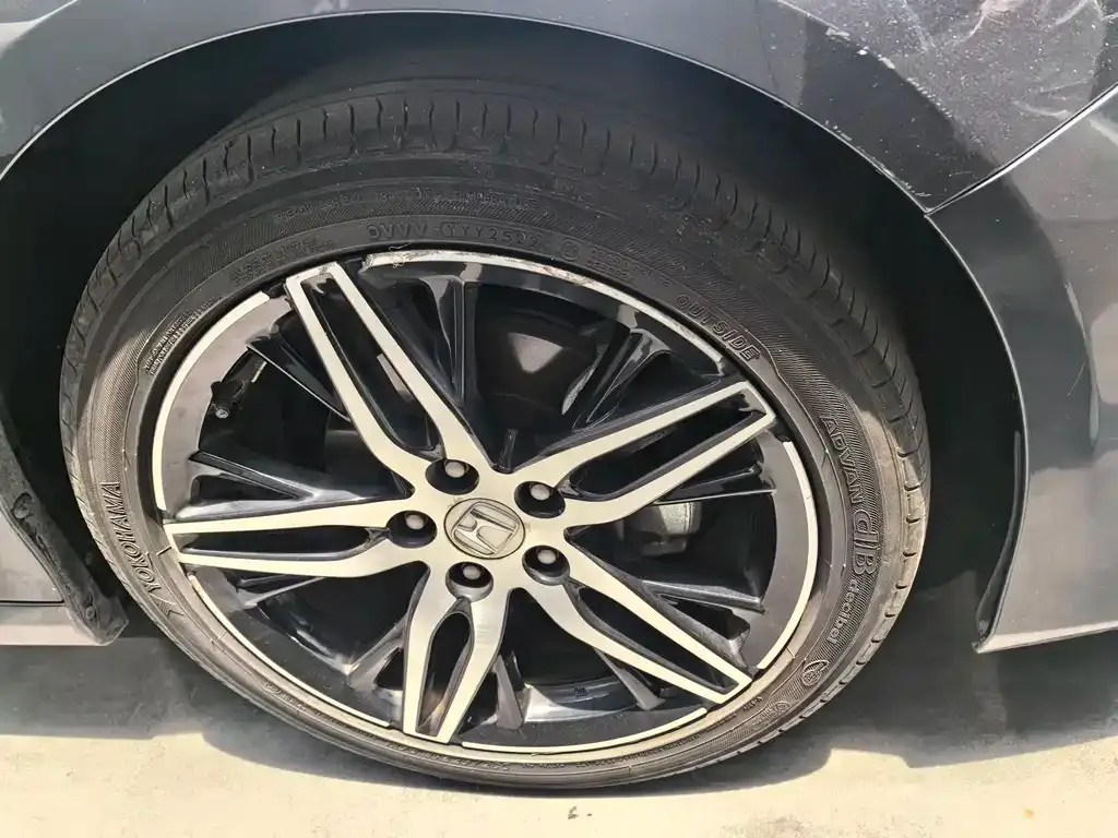 Honda Accord — фото 6