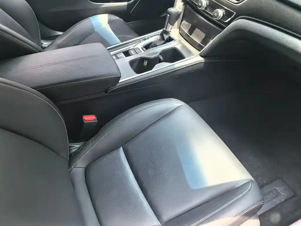 Honda Accord — фото 3