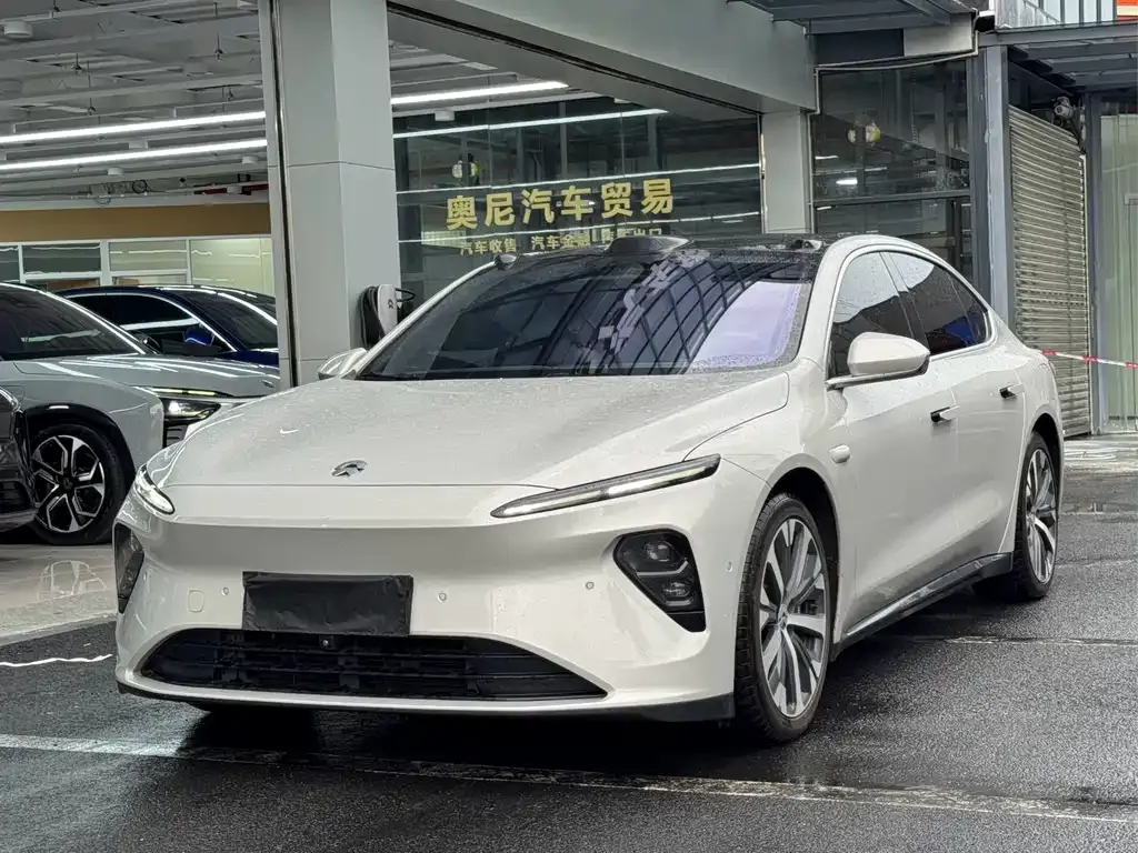 NIO ET7