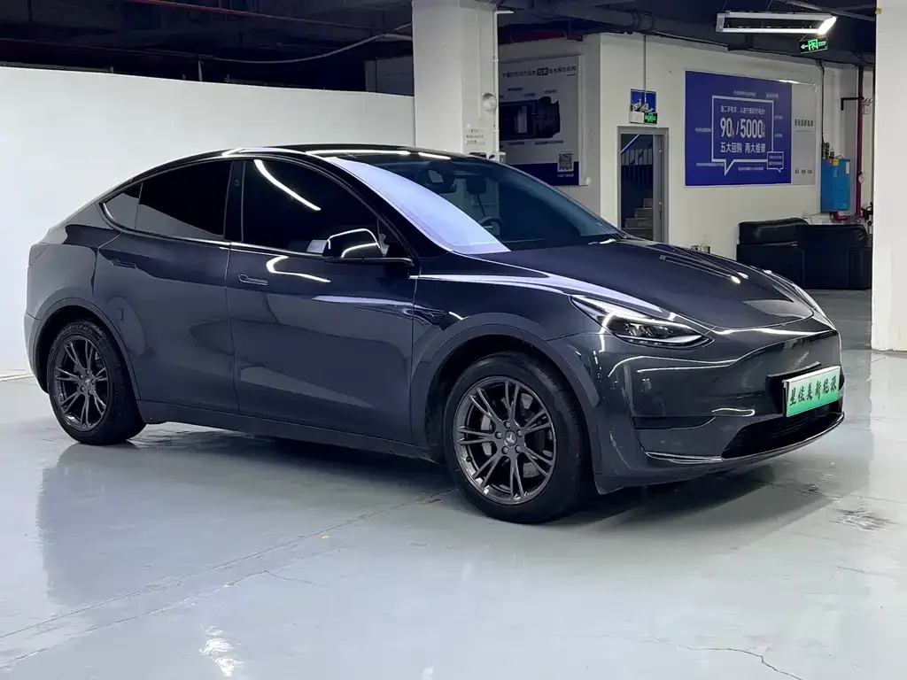Tesla Model Y — фото 7